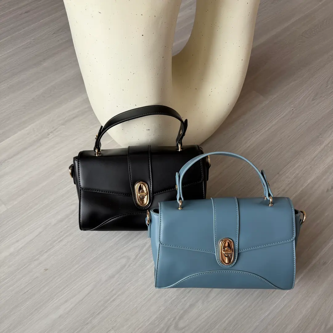     Compact Trunk Bag